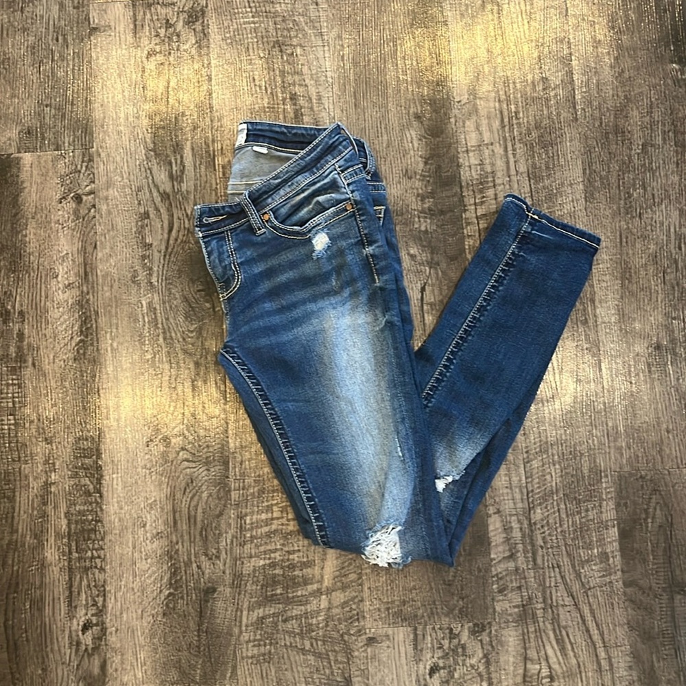 Women’s BKE Stella skinny destructed jeans 27 regular